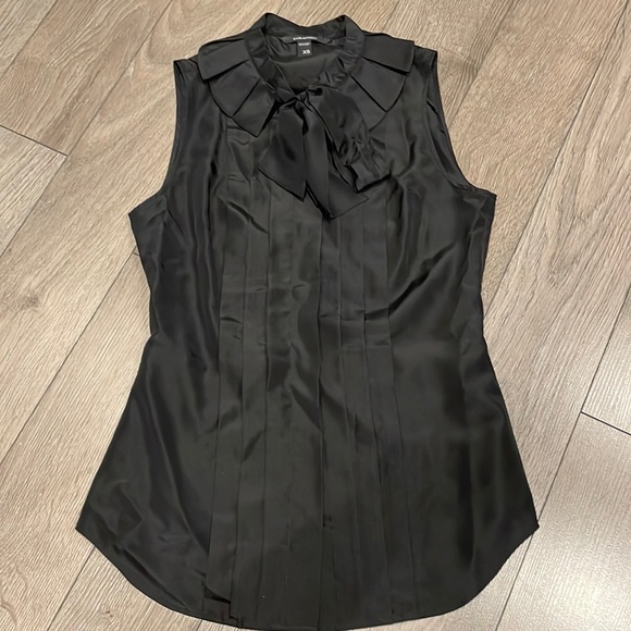 Club Monaco silk bow sleeveless blouse - XS - Picture 1 of 3